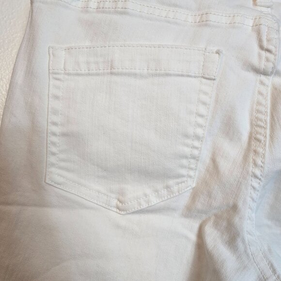 Vince Camuto Ankle Jeans Women's 28/6 Ultra White Denim Frayed Hem 5-Pockets - Picture 9 of 16